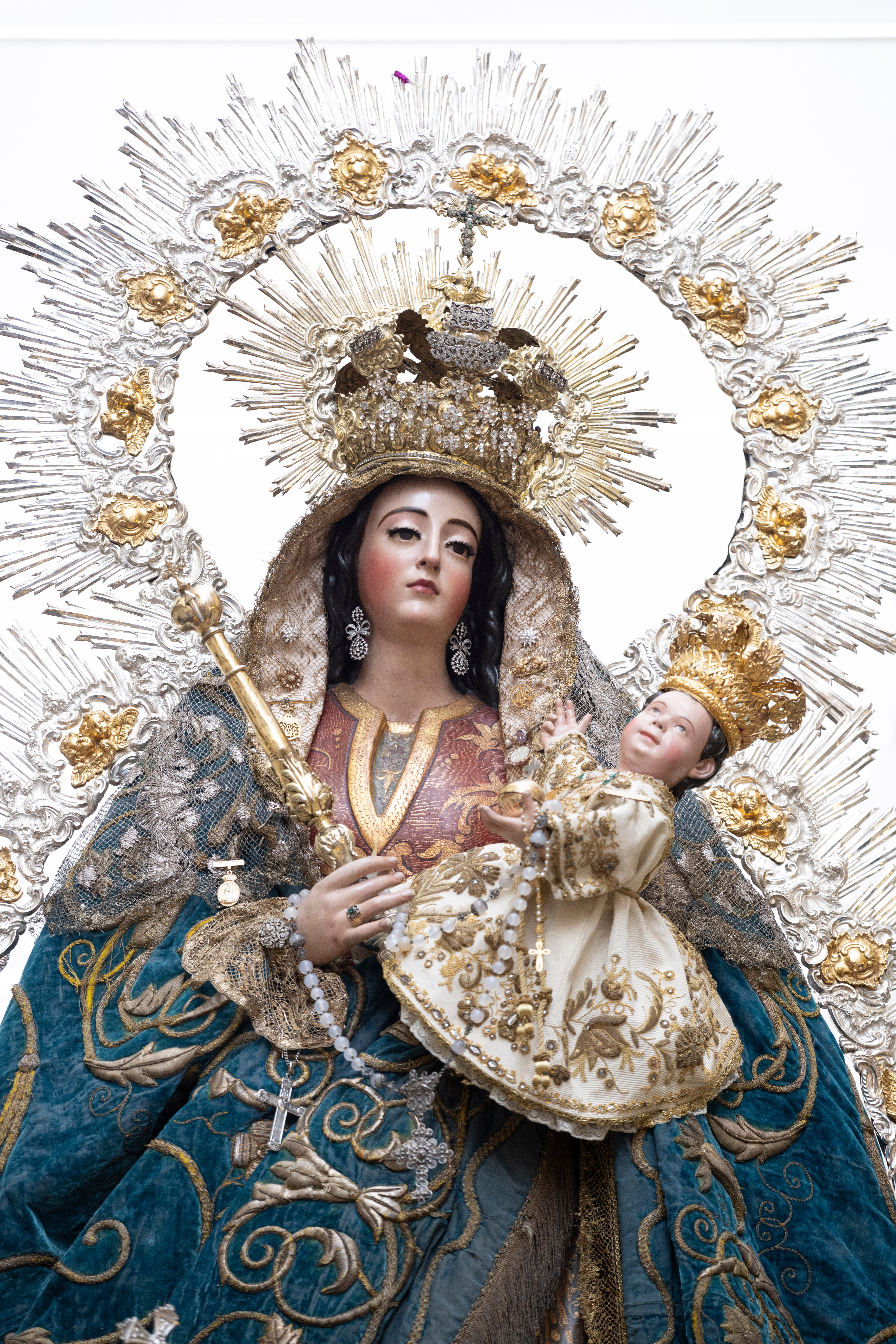 La procesión de San José Obrero y la Salud de San Isidoro, en imágenes