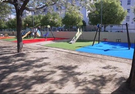 El Ayuntamiento ha renovado los pavimentos de seguridad de más de 20% de los parques infantiles de Sevilla