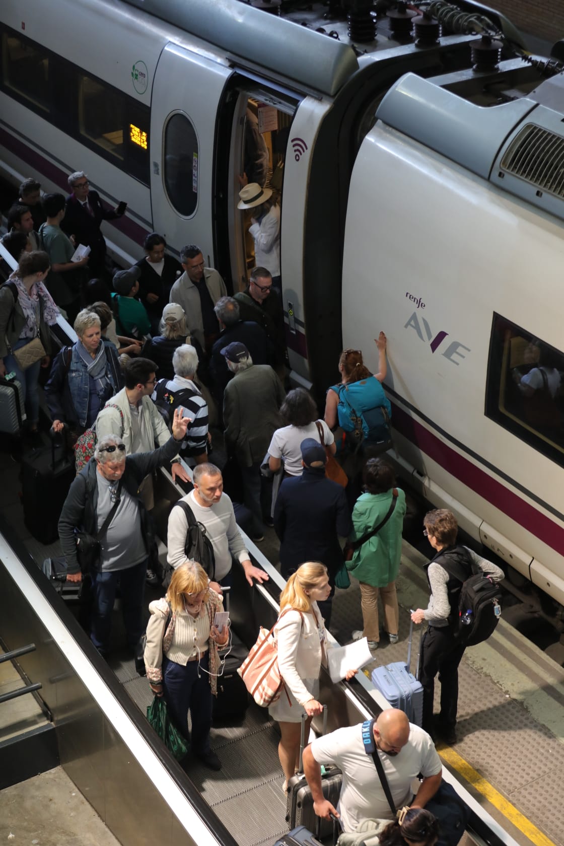 Caos en la estación de Santa Justa de Sevilla