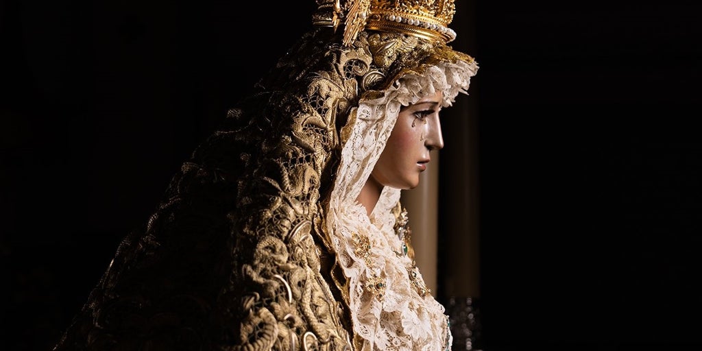 Málaga despide a la Virgen de la Esperanza con verdiales