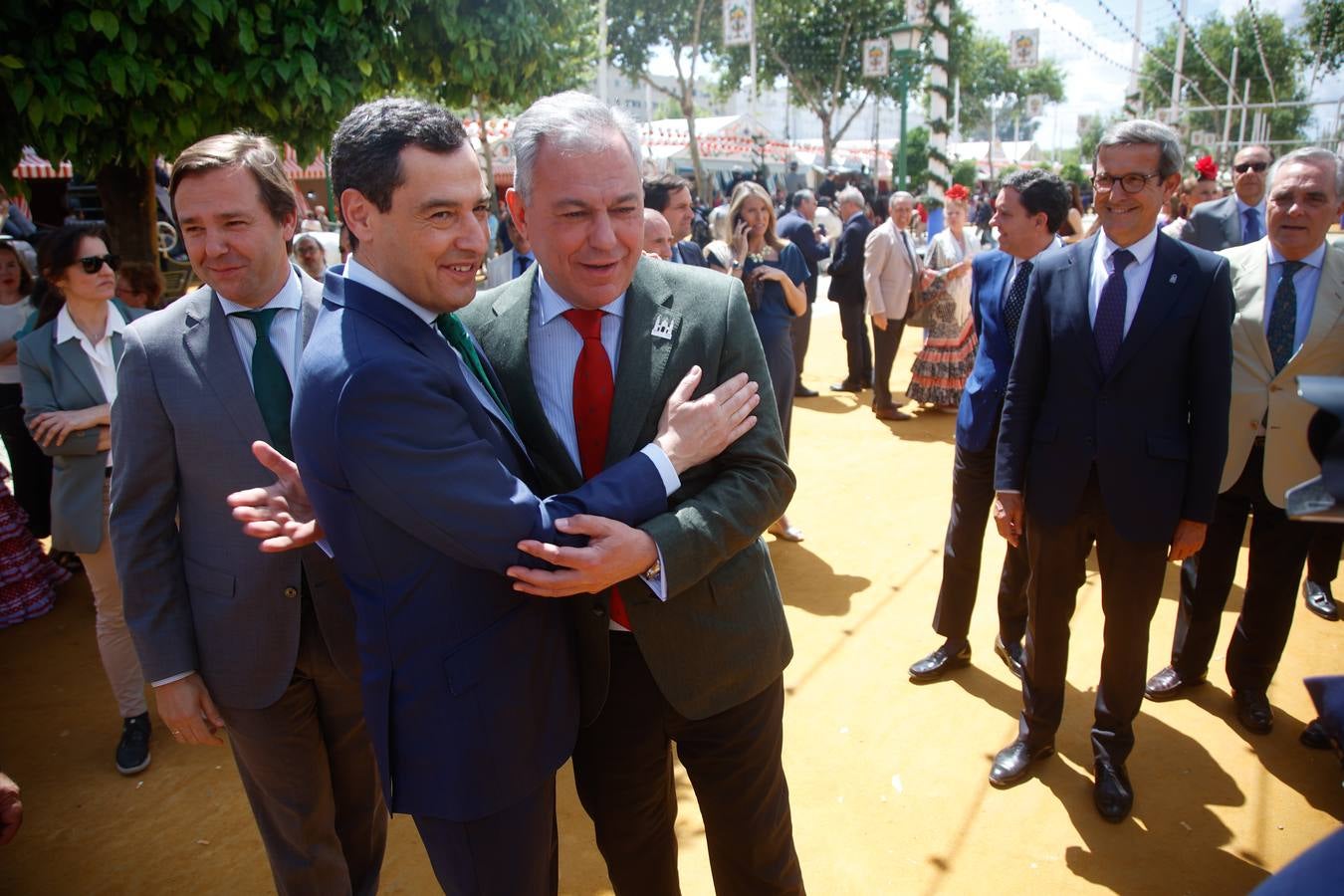  Juanma Moreno y José Luis Sanz, en la recepción del Partido Popular