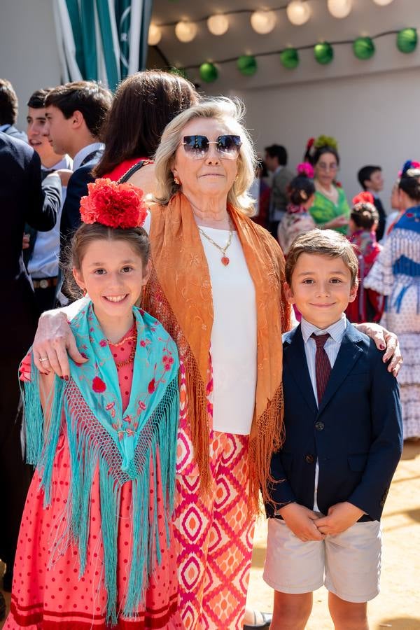 Carmen Rodríguez-Vizcaíno Martínez-Conradi, Carmita García e Ignacio Rodríguez-Vizcaíno Martínez-Conradi