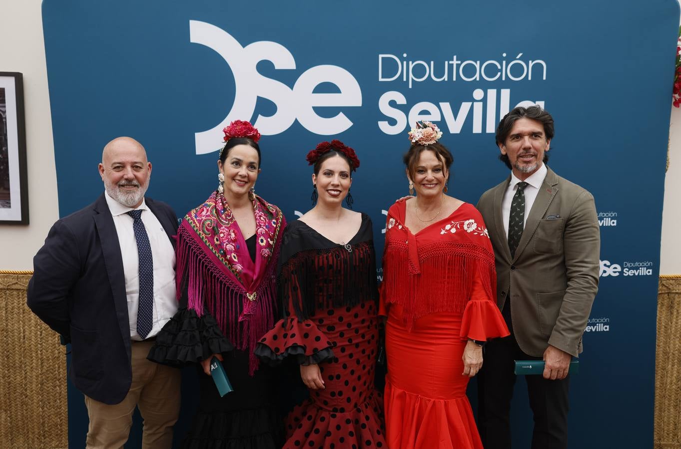 Recepción de la Diputación de Sevilla. Filo Carmona, Gema Gami, Marina Duarte, Cristina los Arcos y Diego Ayon