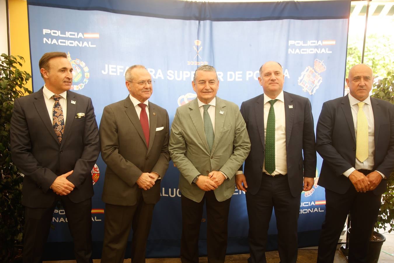 Recepción de la Policía Nacional. Ernesto López, Andrés Martín Garrido, Antonio Sanz, Antonio Burgos y José María Serrano