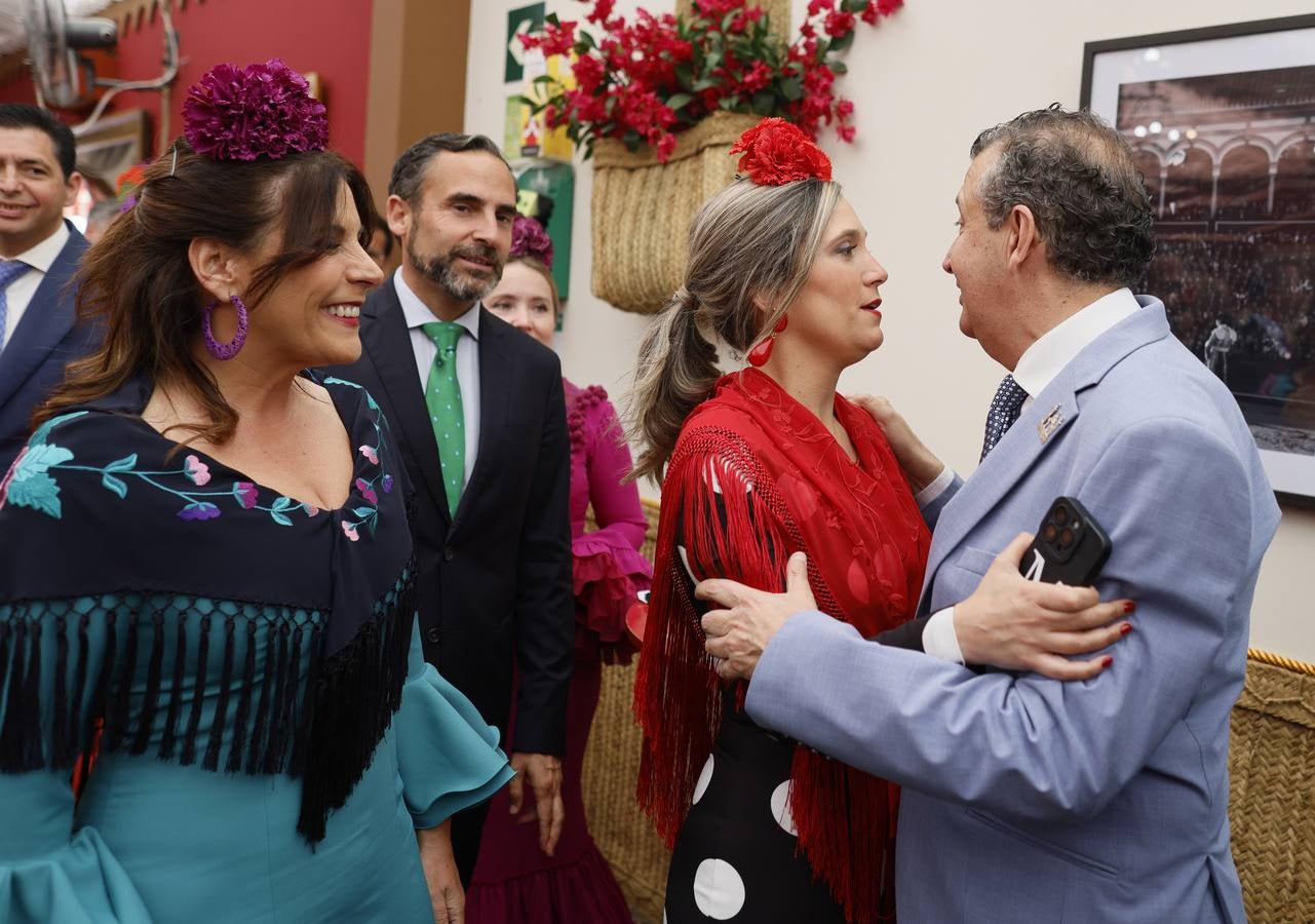 Recepción de la Diputación de Sevilla. Javier Fernández, María Márquez y Carmen Ferry