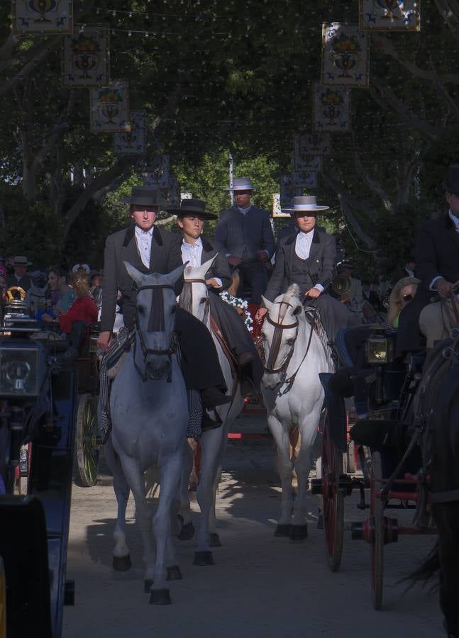 Ambiente en el real durante el viernes de feria