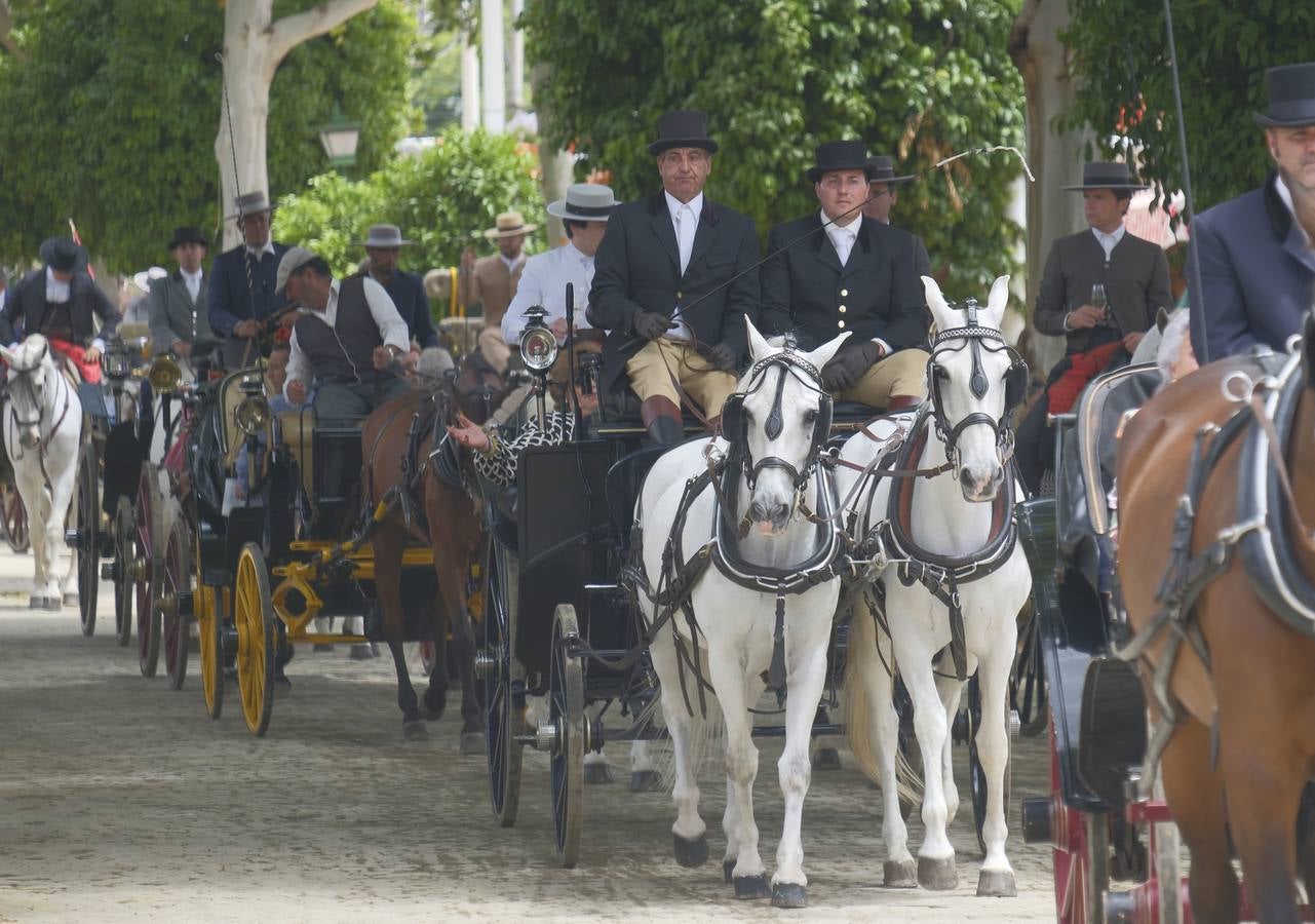 Ambiente en el real durante el viernes de feria