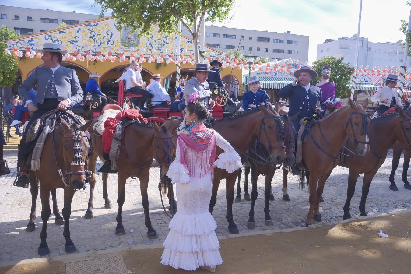 Ambiente en el real durante el viernes de feria