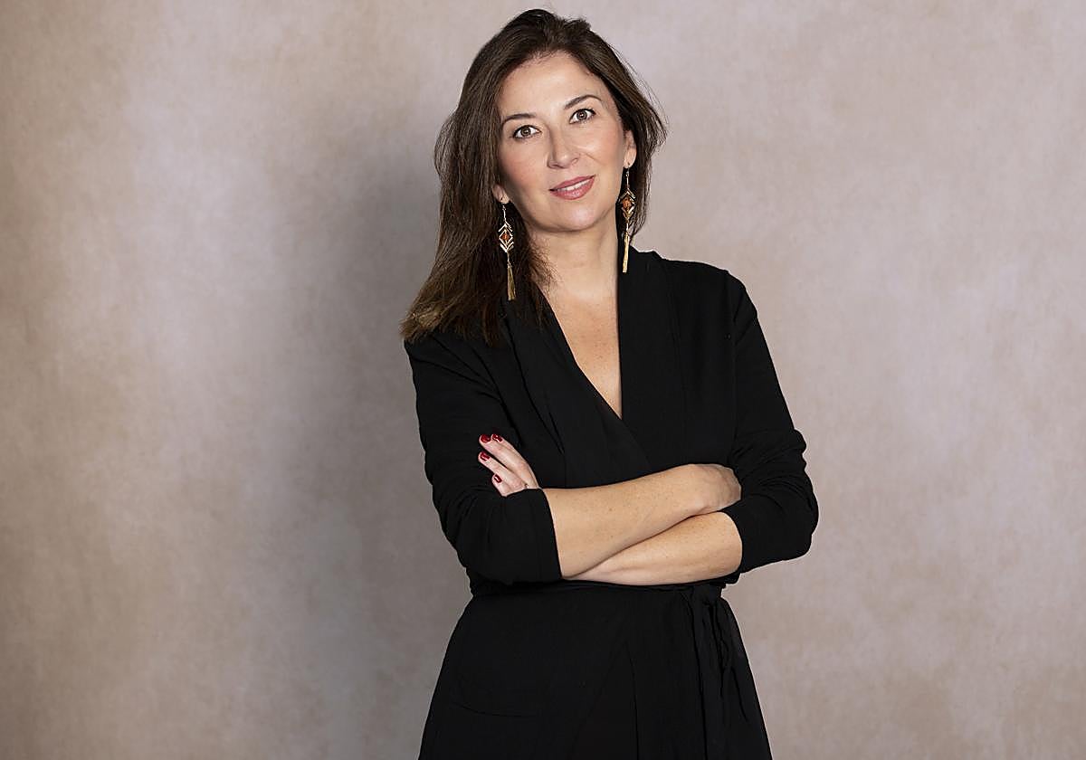 Reyes Vargas muestra otro lado de la Feria de Abril en 'Feria de sombras'