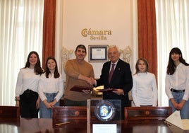 Un colegio de Sevilla viaja a Alemania invitado por la Agencia Espacial Europea para presentar el proyecto Constitución Escolar Lunar
