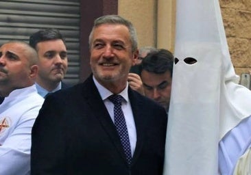 Muere Fernando Prini, diseñador del manto de la Virgen de Consolación de la Sed