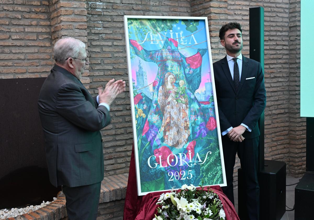 El artista Ricardo Pueyo ha presentado su cartel de las Glorias, en la imagen, junto a Francisco Vélez