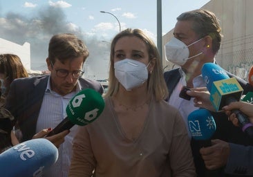 La alcaldesa de Alcalá, Ana Isabel Jiménez, junto a Francisco Toscano y Antonio Sanz