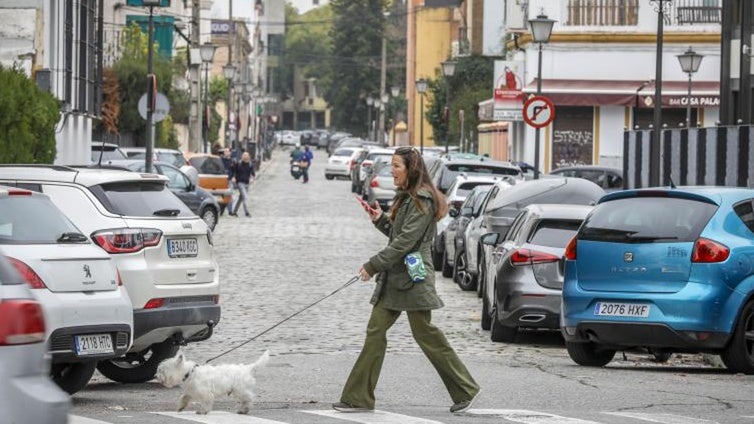 Reunión en el barrio sevillano del Porvenir ante la creciente inseguridad de los vecinos