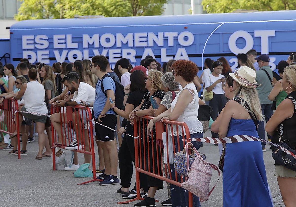 Colas del casting de Operación Triunfo de 2023 en Sevilla