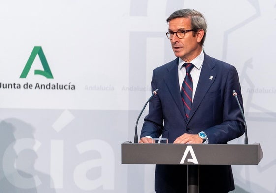 El consejero de Industria, Energía y Minas, Jorge Paradela, durante una comparecencia