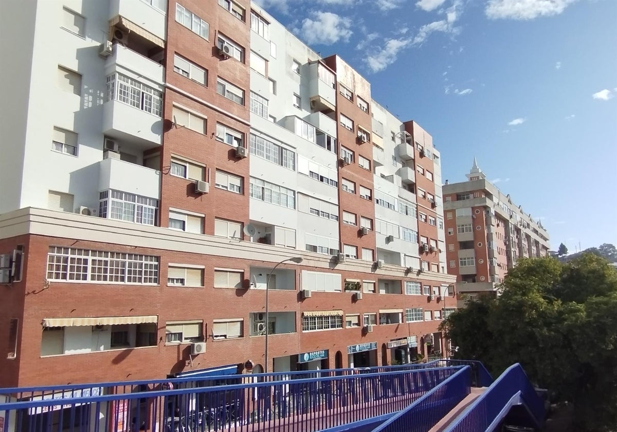 Un bloque de viviendas en la capital de Huelva
