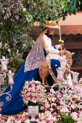 La Pastora de San Antonio en su salida procesional