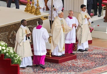 El Papa León XIV saluda a los peregrinos del Jubileo de las Cofradías