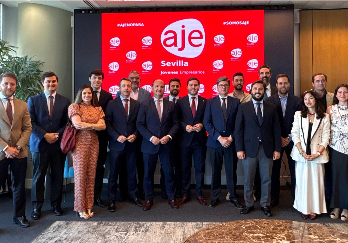 Posesión de la nueva Junta Directiva de la Asoiación de Jóvenes Empresarios de Sevilla
