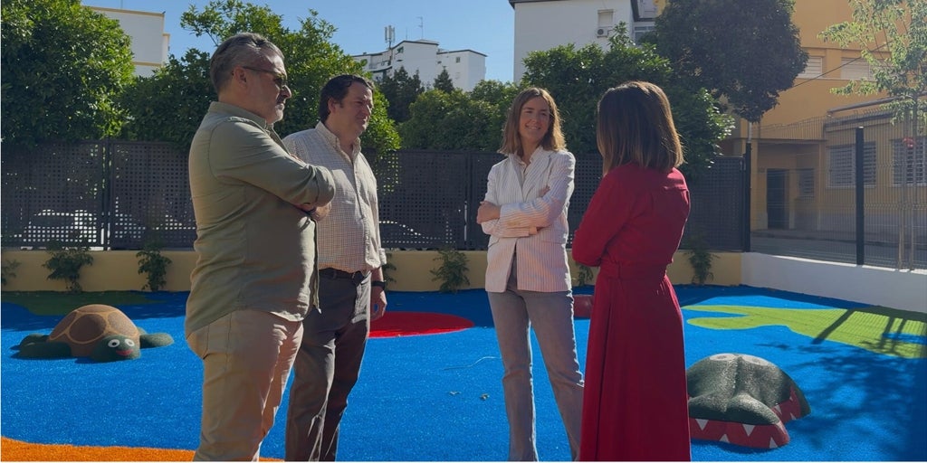 El ayuntamiento reforma el patio de infantil del colegio aníbal gonzález de sevilla tras una inversión de 36. 500 euros
