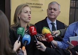 La Oficina de Atención a la Maternidad gestionará los 'cheques bebé' del Ayuntamiento de Sevilla
