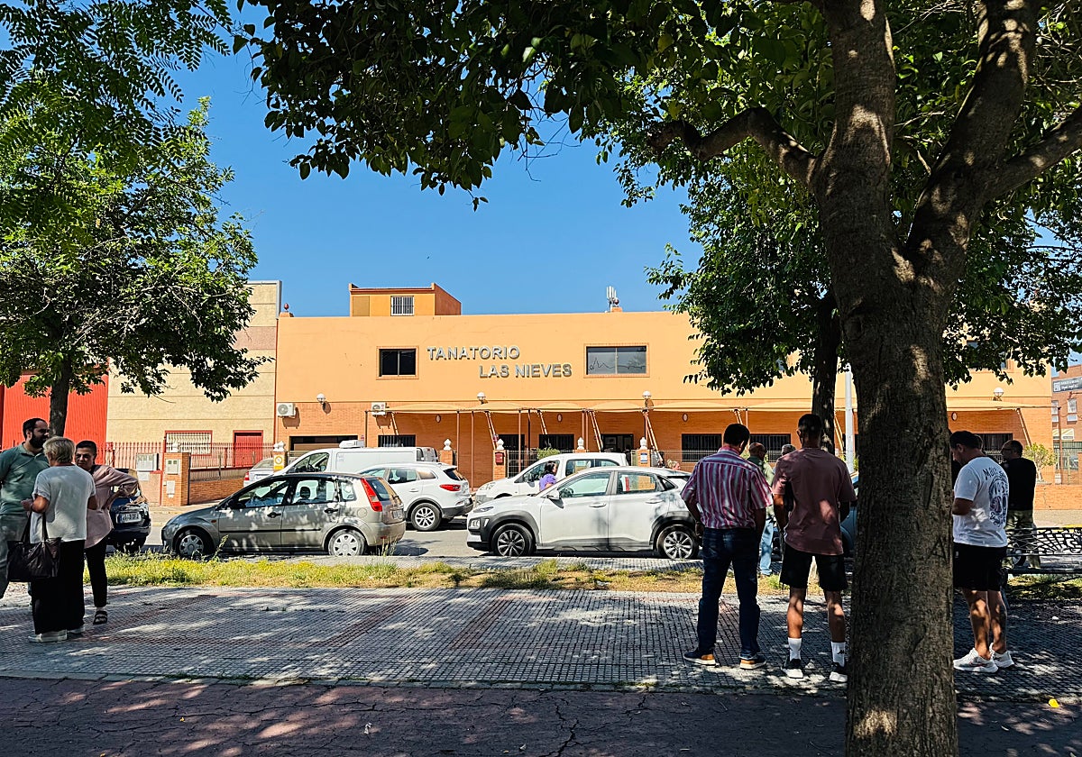 La hermana gemela del niño muerto en Los Palacios también sufrió la  descarga eléctrica en la piscina pero se salvó