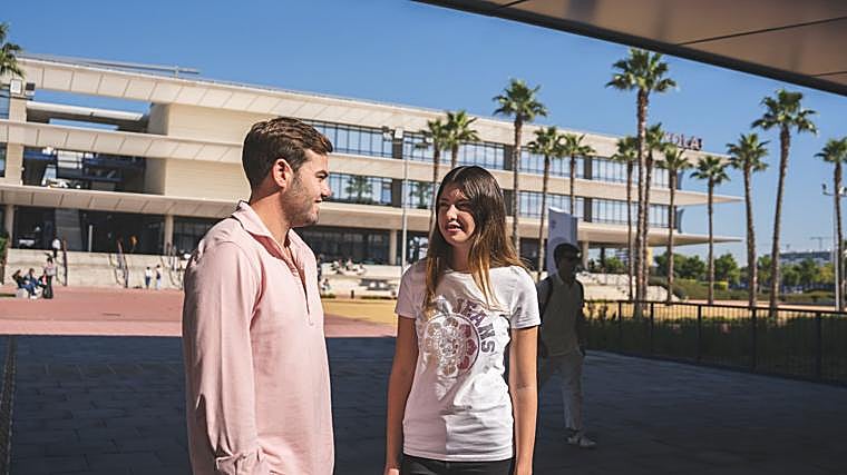 Universidad Loyola: formación de excelencia y con valores para lograr el éxito