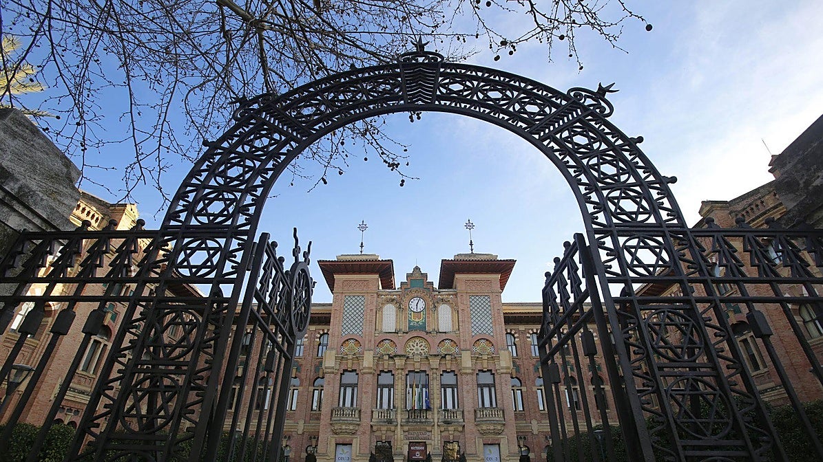 La Universidad de Córdoba refuerza su oferta de másteres con mención dual e internacionalización