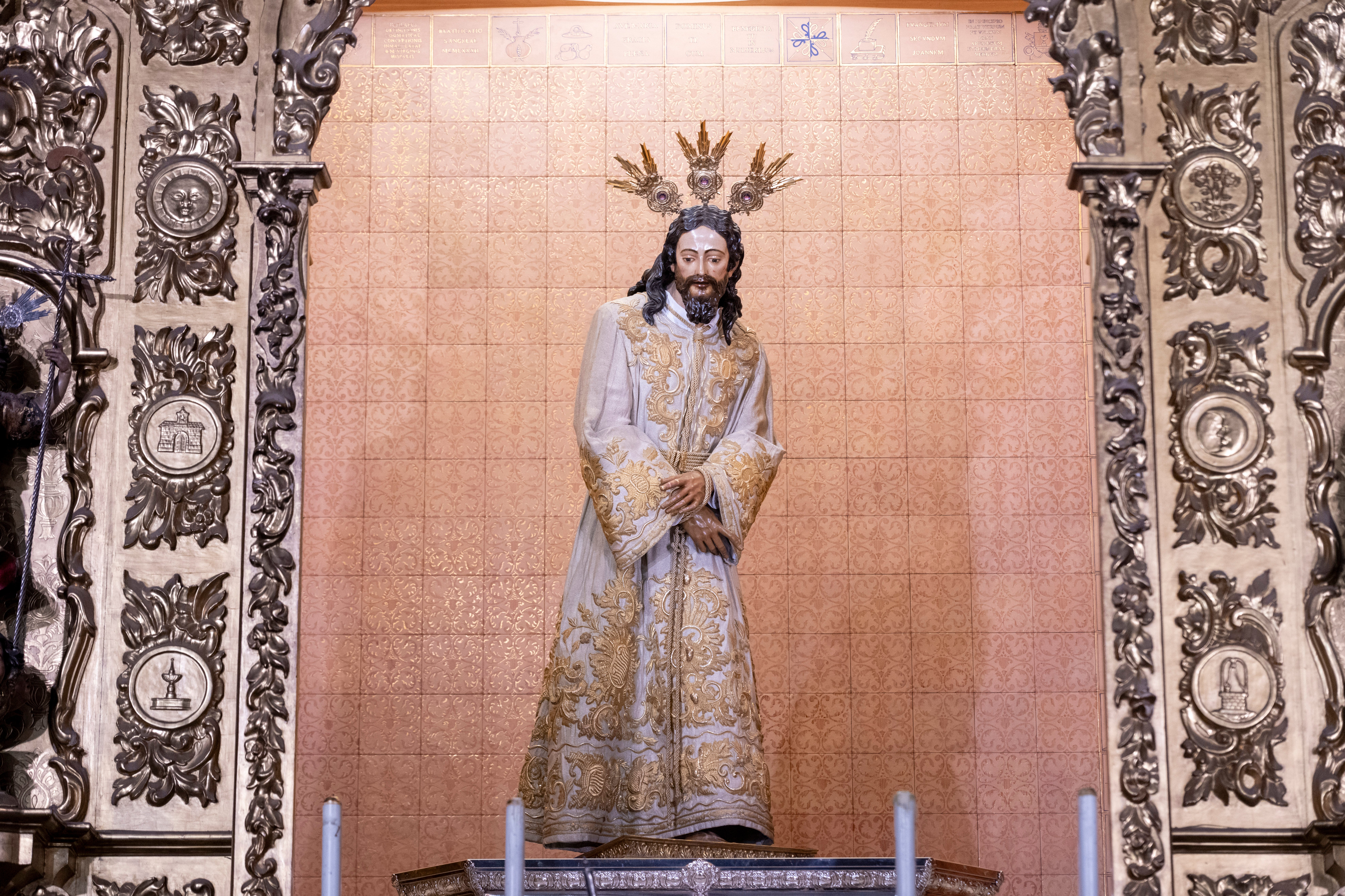 Las imágenes del Señor del Silencio presidiendo San Juan de la Palma