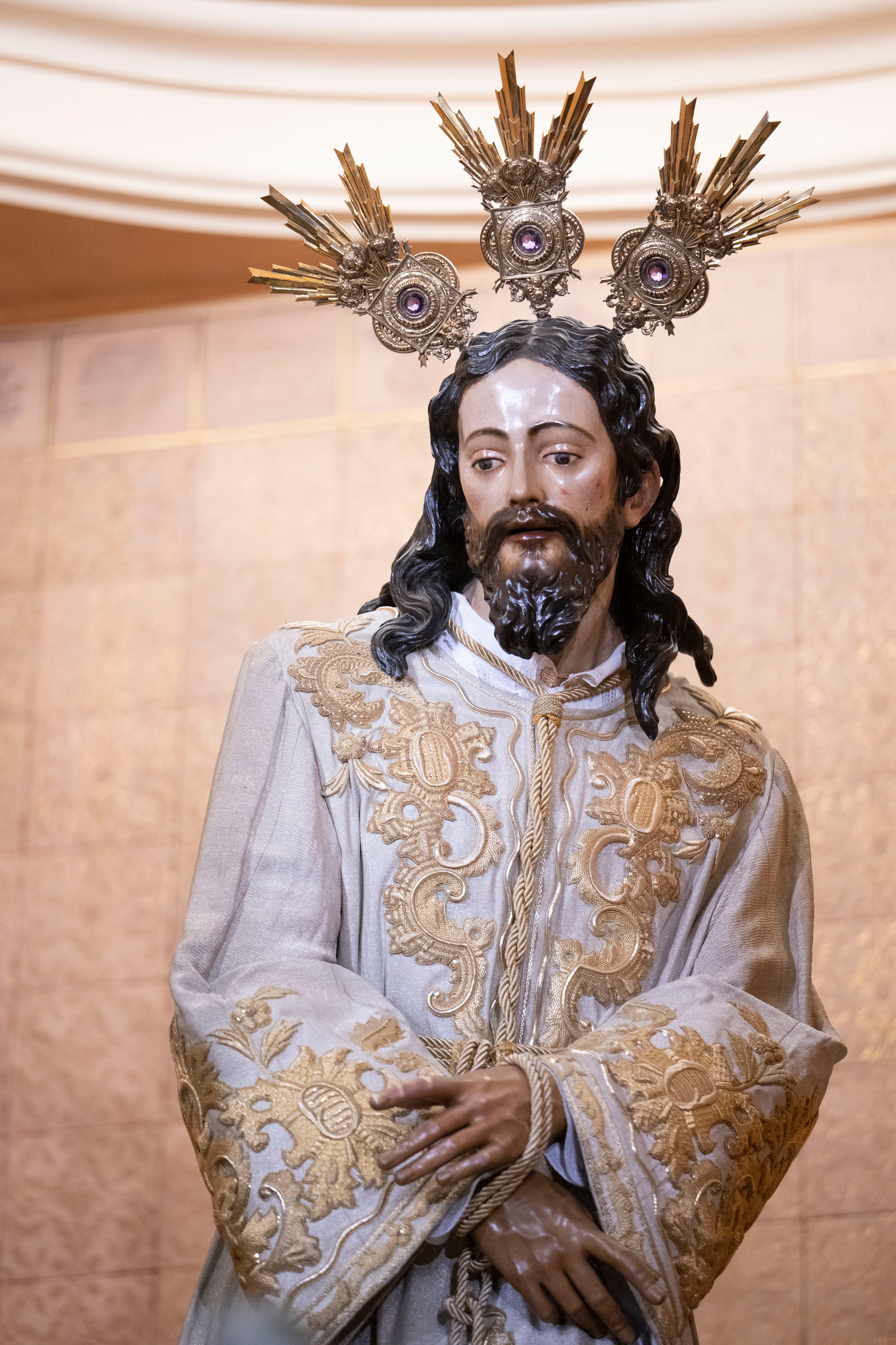 Las imágenes del Señor del Silencio presidiendo San Juan de la Palma