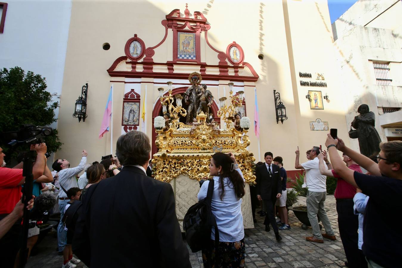 Procesión de María Auxiliadora de los Salesianos de la Trinidad