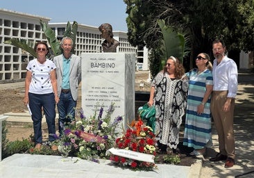 Utrera inaugura el 'Rincón Bambino' en el cementerio municipal