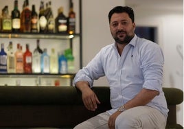 «El turista que viene a Sevilla busca las espinacas con garbanzos, la carne con tomate y las papas aliñás. Lo que triunfa es la cocina tradicional»