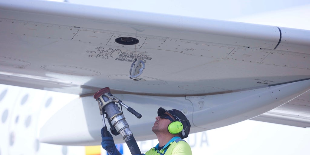 Moeve elige a la sevillana Montrel para llevar su combustible sostenible SAF a los aeropuertos