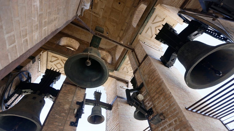 La Catedral blinda los miradores de la Giralda con 'rejas invisibles'