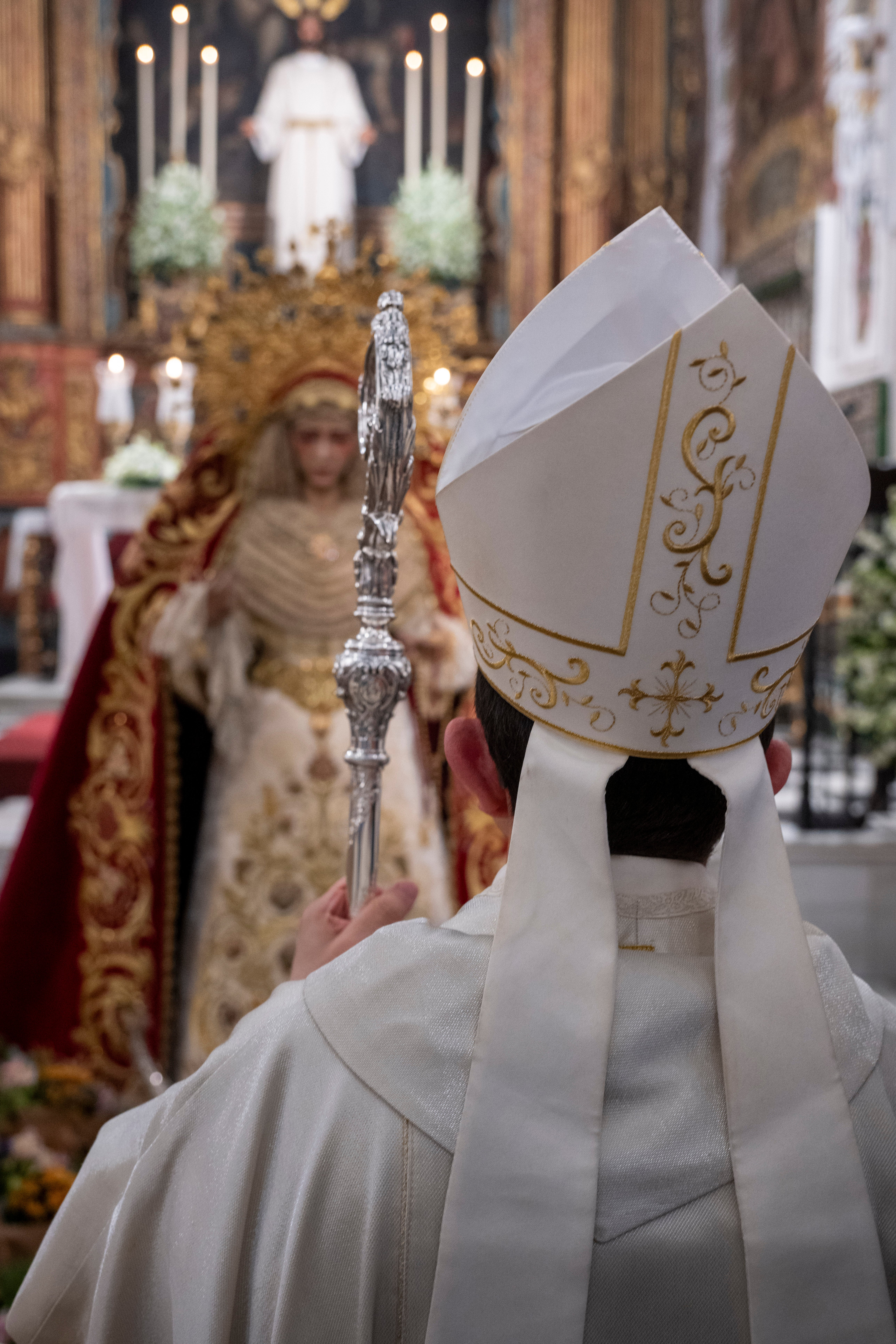 Imposición y bendición de la medalla de la ciudad a la Virgen del Rocío