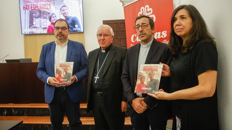 El retrato de la pobreza en Sevilla: de las madres solteras con hijos  a las familias hacinadas en trasteros