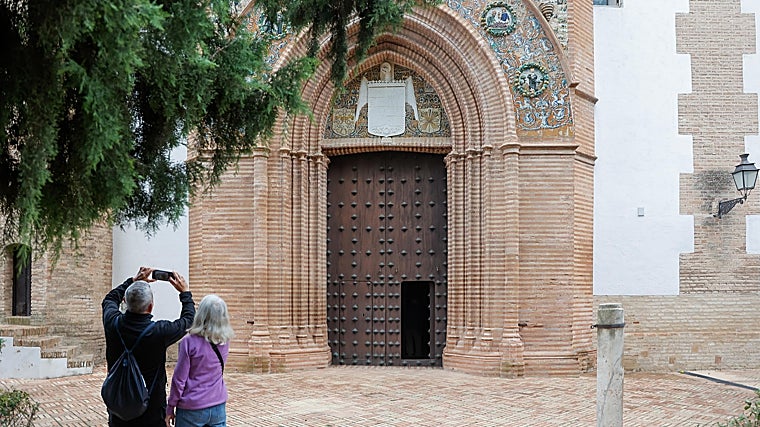 Portada mudéjar del monasterio de Santa Paula en Sevilla