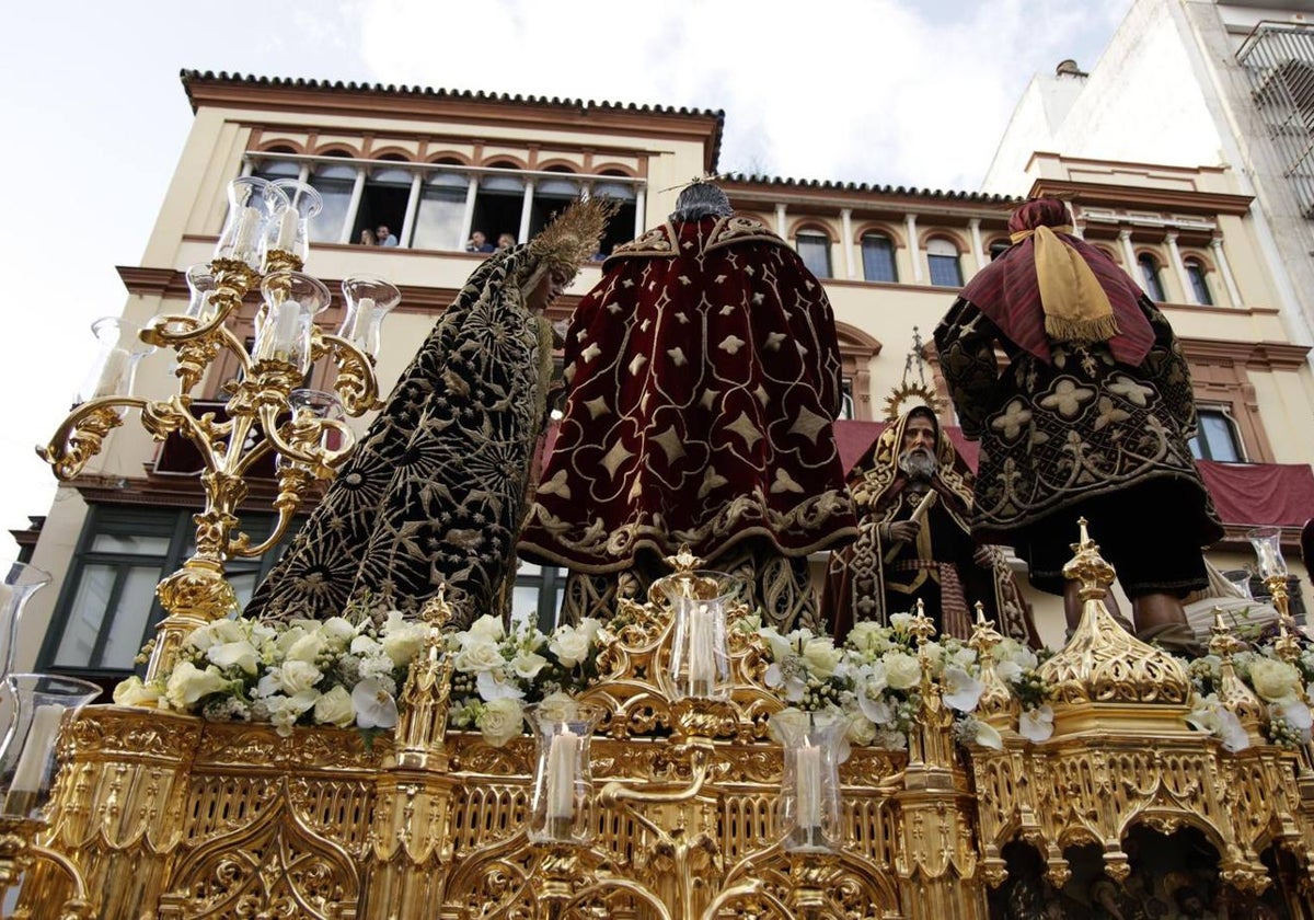 El paso del Duelo el pasado Sábado Santo en la Campana