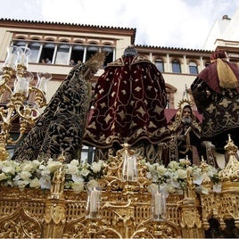 El paso del Duelo el pasado Sábado Santo en la Campana