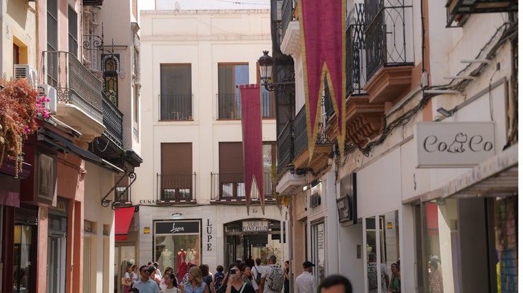 Antiguos gallardetes de la boda de la Infanta Elena