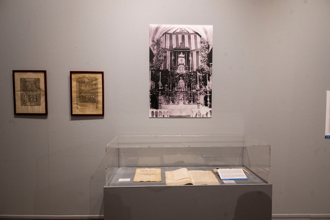 Exposición de la Pastora de Santa Marina en el Mercantil