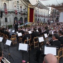 Concierto de la Banda Municipal en la plaza de San Francisco