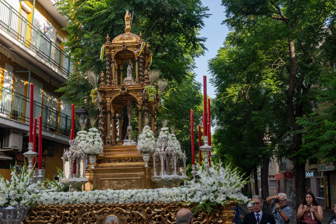 Las imágenes de las procesiones sacramentales del domingo de la Santísima Trinidad
