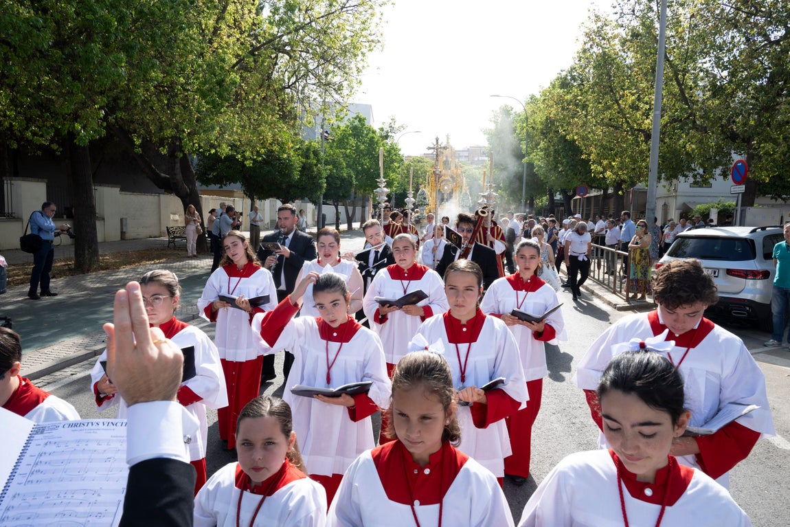 Las imágenes de las procesiones sacramentales del domingo de la Santísima Trinidad