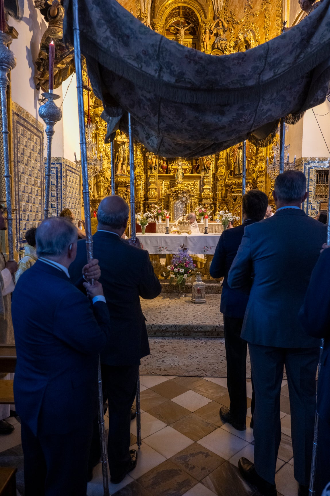 Las imágenes de las procesiones sacramentales del domingo de la Santísima Trinidad