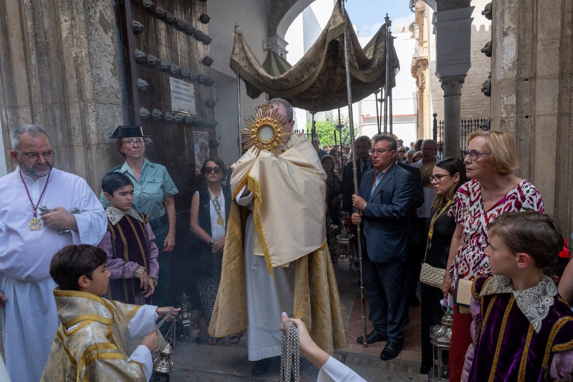 Las imágenes de las procesiones sacramentales del domingo de la Santísima Trinidad