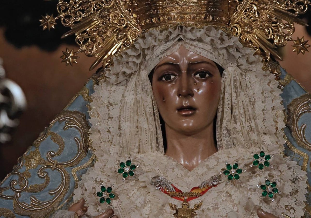 La Esperanza Macarena este domingo en su camarín
