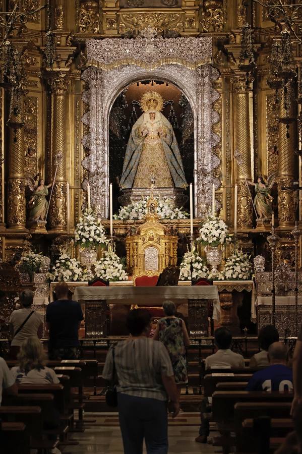 Visita de devotos a la Macarena este domingo